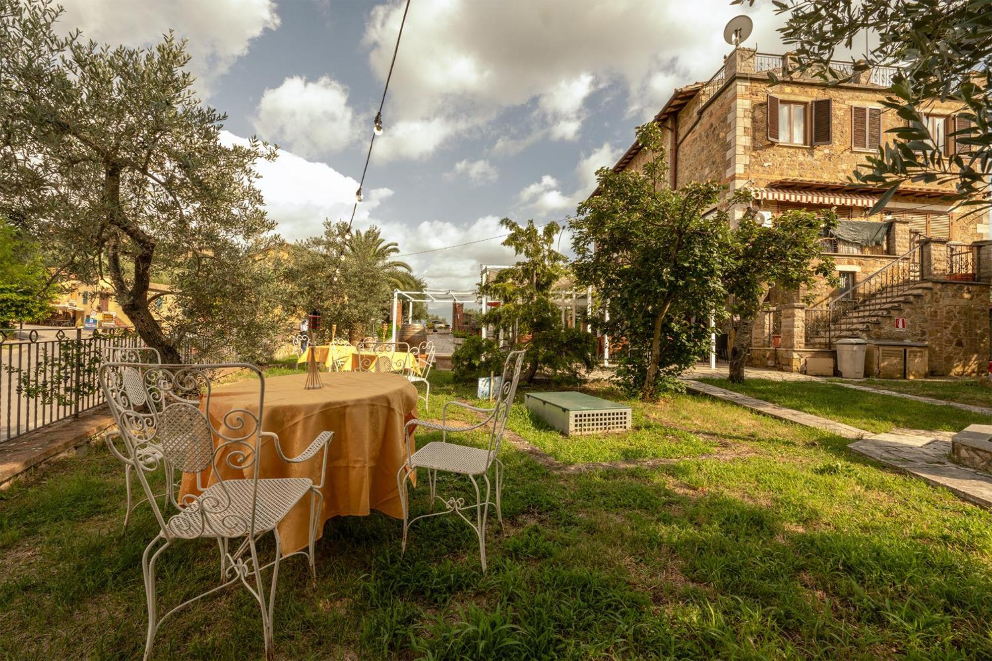 B&B Locanda Sant'Antimo Монталчино Екстериор снимка